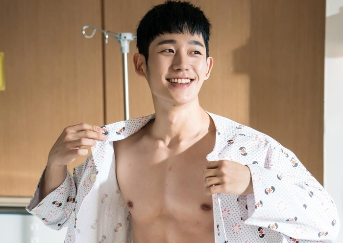 Loạt mỹ nam Hàn xuống sắc khi để râu