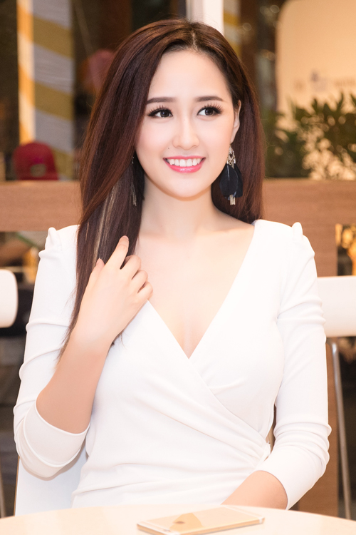 Mai Phương Thúy bất ngờ tiết lộ mẫu váy “gây sát thương đàn ông”