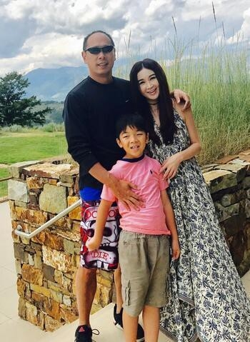 Nàng Đát Kỷ vẫn giữ được nhan sắc thanh thuần dù ở ngưỡng ngũ tuần