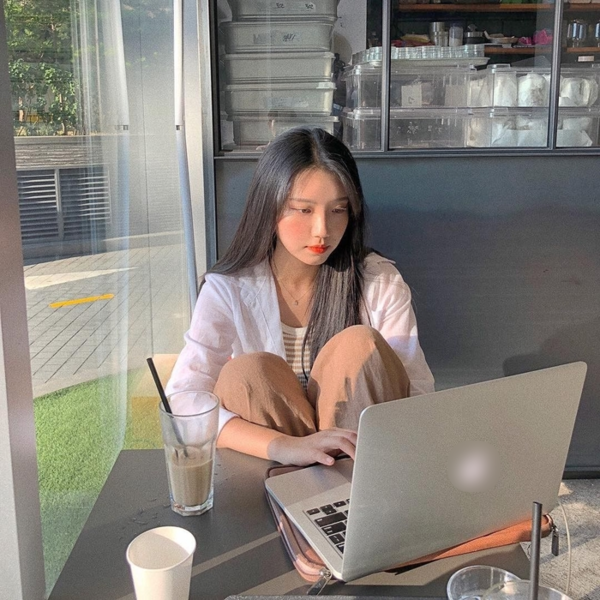 Nếu bạn muốn cảm thấy vui vẻ hơn hãy bắt đầu bằng những cách này