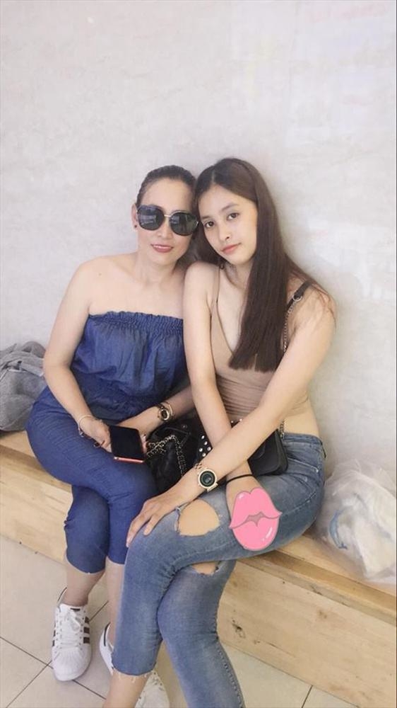 Chang kem canh con cai, ba me cac ngoi sao Vbiz cung co ngoai hinh hon nguoi