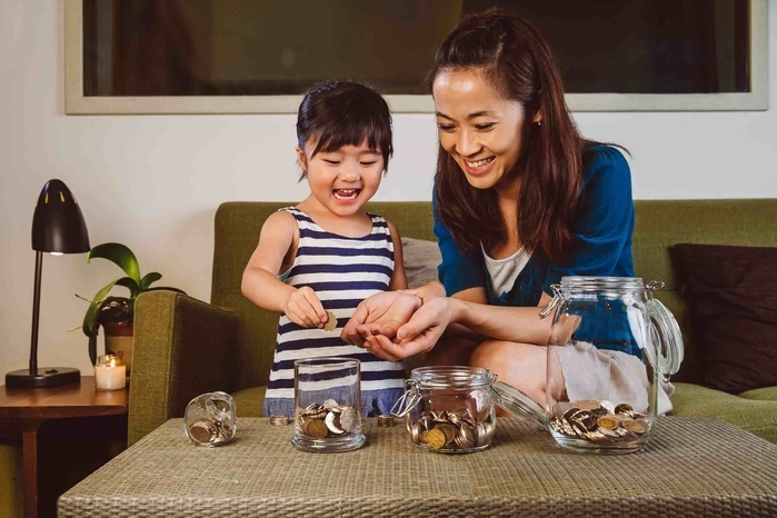 Nhiều tiền để làm gì và cách các bậc phụ huynh dạy trẻ dùng tiền