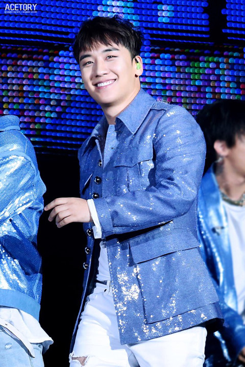 Nhìn lại hành trình chinh phục làng giải trí của Seungri