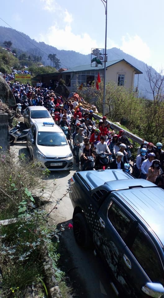 Nhin nhung hinh anh nay, cu dan mang tu nghi: “Tet o nha van la nhat”