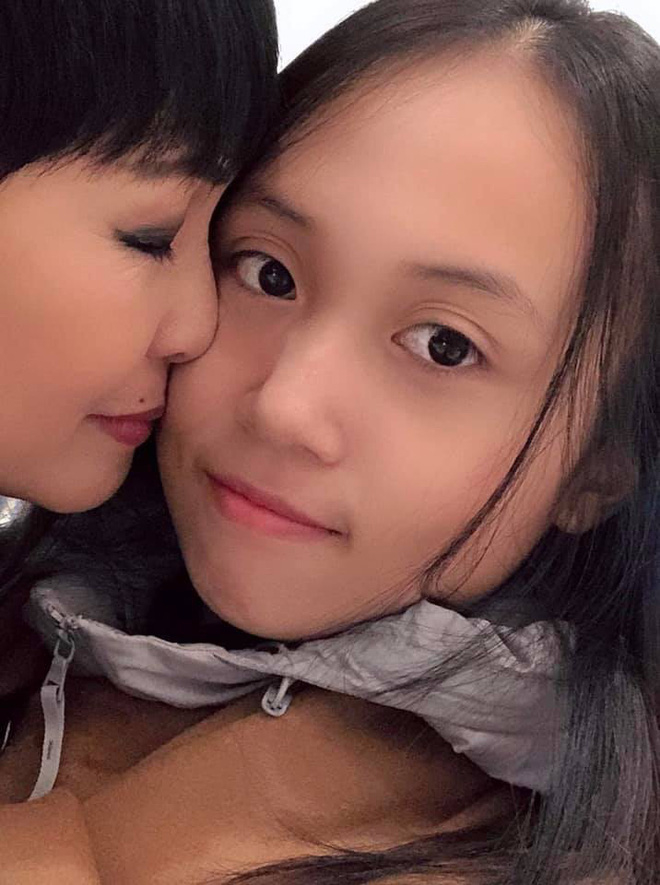 Những bà mẹ giấu con giỏi nhất showbiz Việt