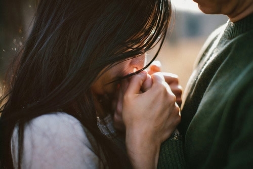 Những biểu hiện của một chàng trai vô cảm với tình yêu