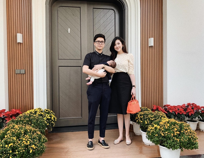 Những cặp vợ chồng son của showbiz Việt cùng đón Valentine đầu tiên