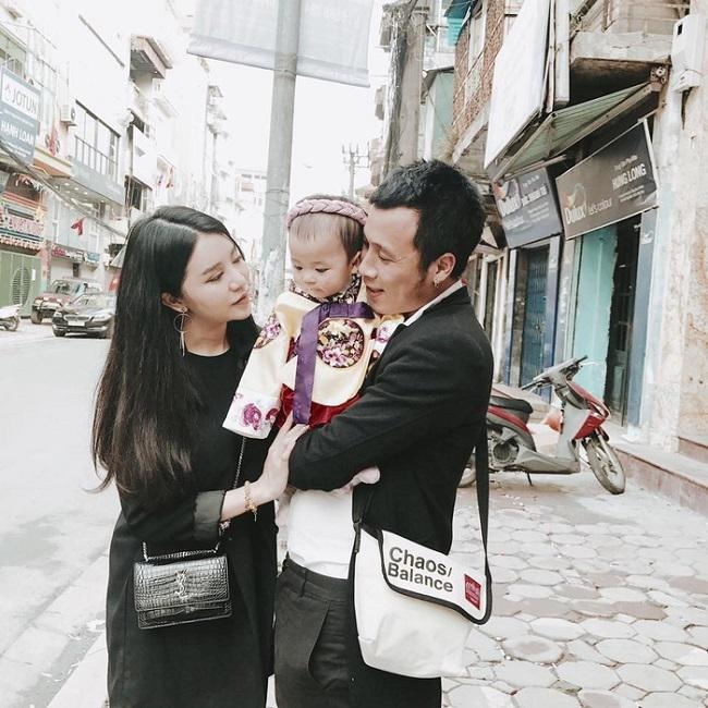 Những hotgirl xinh đẹp ngày nào hoá hotmom chăm con ngoan nức tiếng