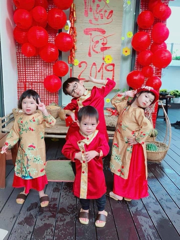 Ảnh hot sao Việt ngày đầu năm: người miệt mài đi diễn, người đi chùa