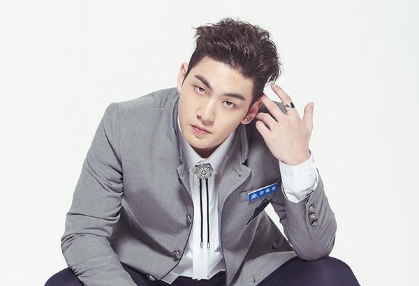 Những nam idol đảm nhận vị trí vocal nhưng ai nhìn vào cũng cứ tưởng