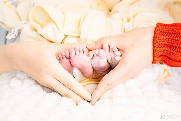 Những nhóc tỳ sao Hoa Ngữ nổi tiếng vẫn là bí ẩn lớn với giới truyền