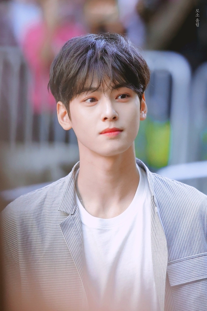 Những nữ idol Kpop bị chỉ trích không xứng với bạn trai nổi tiếng
