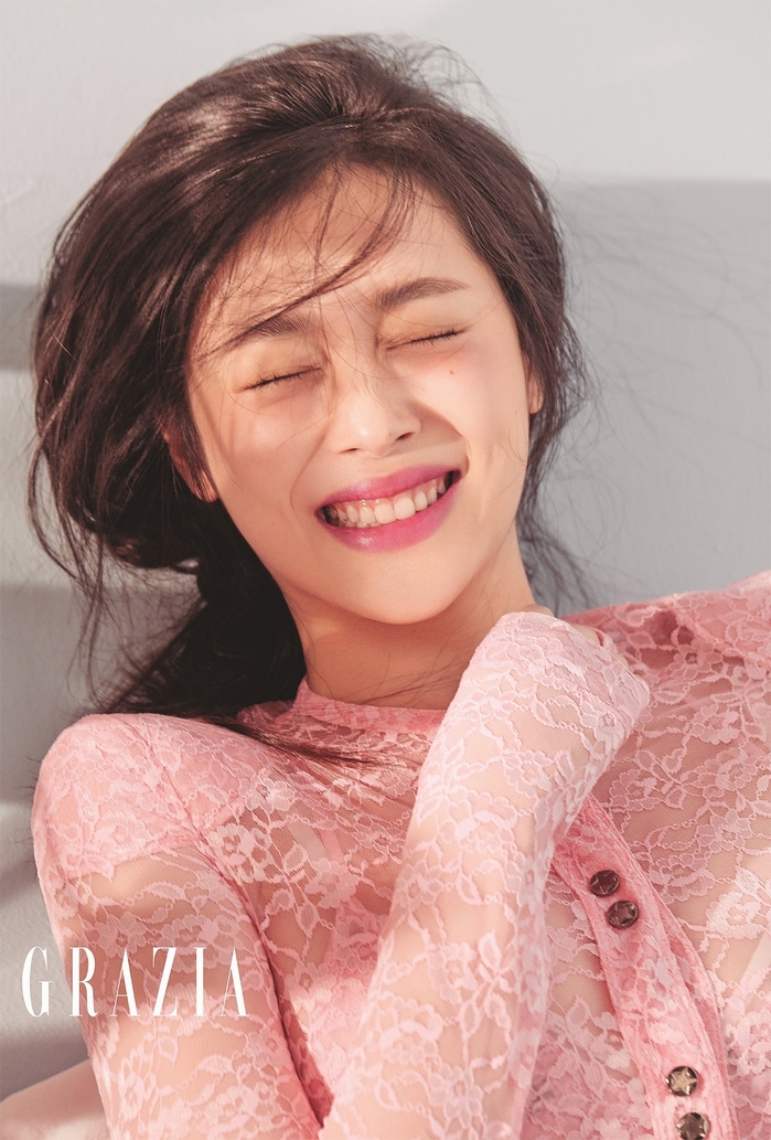 Những nữ thần tượng Kpop xinh đẹp được báo chí xứ Hàn bình chọn