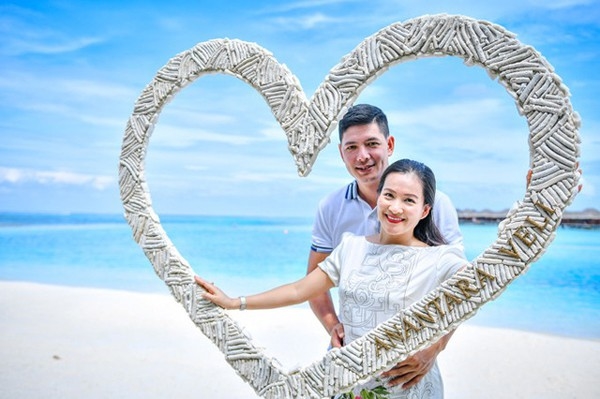 Những sao nam bị chê lấy vợ “xấu” nhưng vẫn hạnh phúc hơn tỉ người