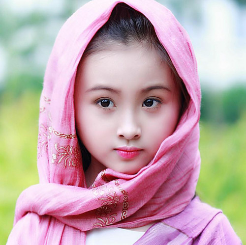 Những “tiểu mỹ nhân” được khuyên thi Hoa hậu khi đủ tuổi