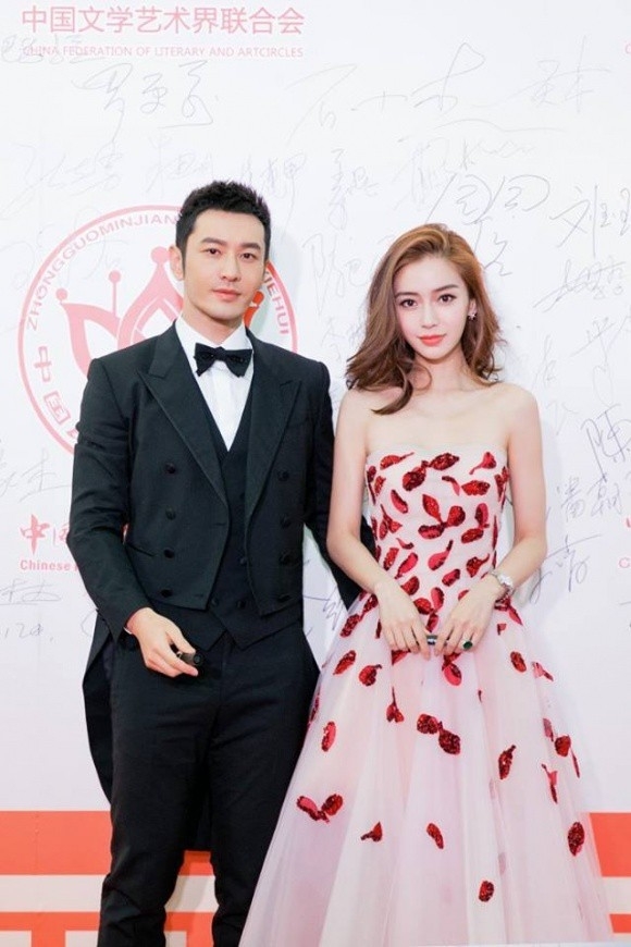 Loạt tin đồn trên trời rớt xuống với những cặp đôi thế kỷ của showbiz