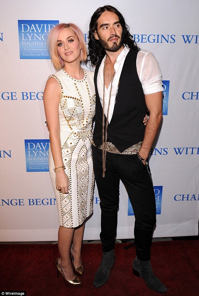 Orlando Bloom chính thức cầu hôn Katy Perry vào ngày Valentine