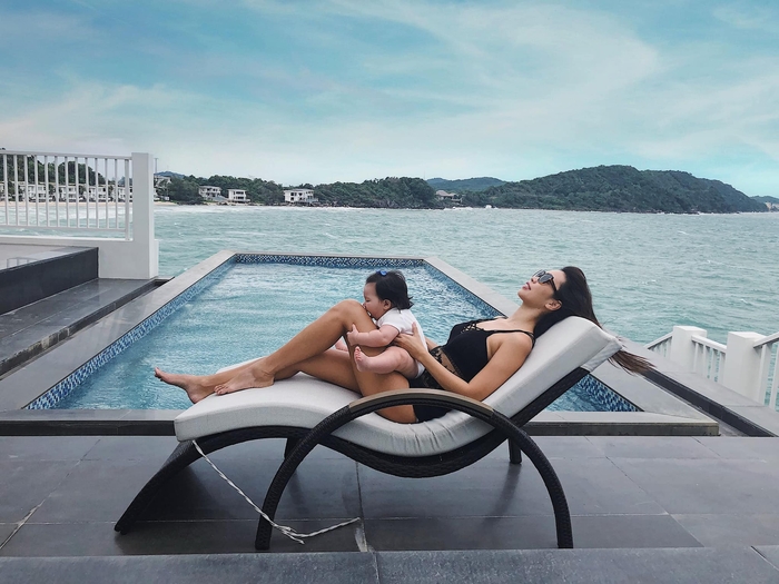 Siêu mẫu Hà Anh lại gây sốt với quan điểm làm mẹ