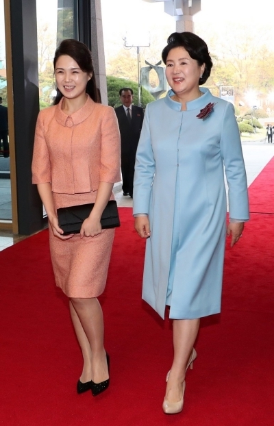 Cach phu nu Trieu Tien lam dep: Chi duoc cat 15 kieu toc theo quy dinh?