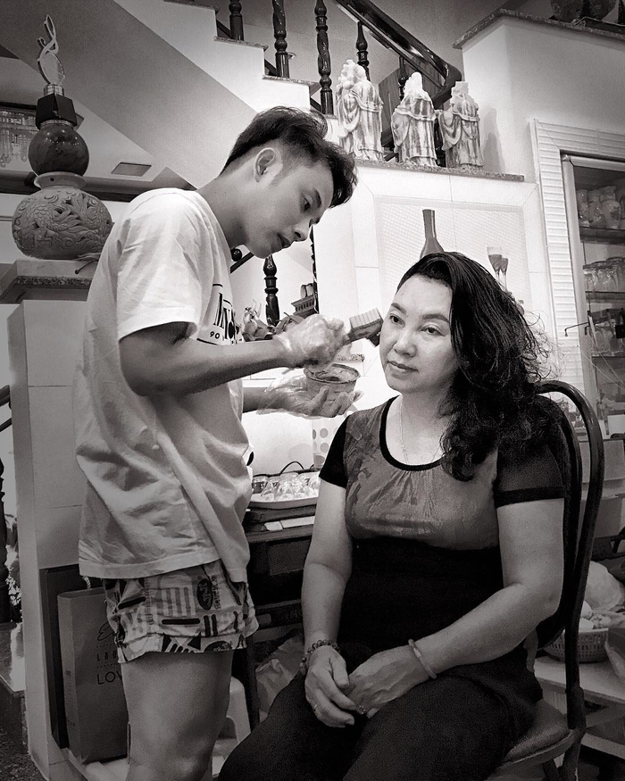 Sao Việt tuần qua: Lâm Khánh Chi, Tóc Tiên, Hari Won...