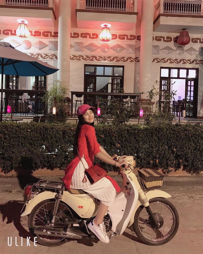 Sao Việt tuần qua: Lâm Khánh Chi, Tóc Tiên, Hari Won...