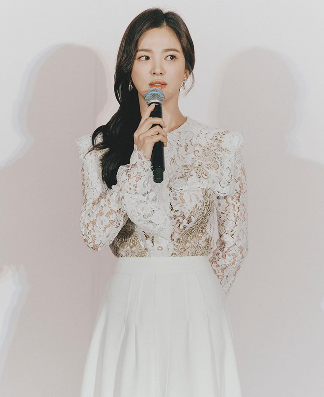 Song Hye Kyo thật sự bị tổn thương trước tin đồn ly hôn