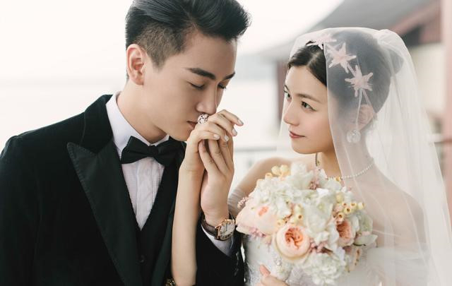 Sự nghiệp và cuộc sống của các mỹ nhân tuổi Hợi đình đám Cbiz