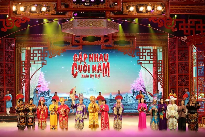 Táo Quân 2019: Áo Ngọc Hoàng, giày Bắc Đẩu gây sốt diện rộng
