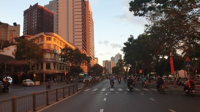 Người Sài Gòn đi làm ngày đầu sau kỳ nghỉ Tết