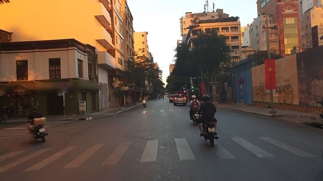 Người Sài Gòn đi làm ngày đầu sau kỳ nghỉ Tết