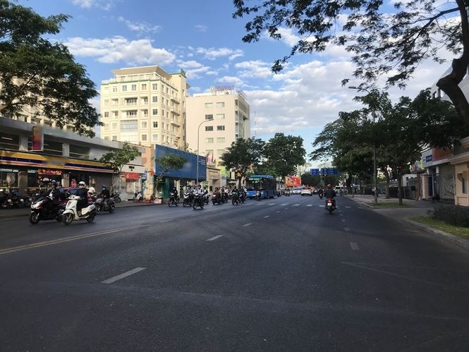 Người Sài Gòn đi làm ngày đầu sau kỳ nghỉ Tết