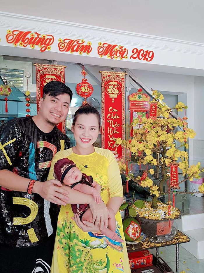 Tết Kỷ Hợi 2019 những gia đình sao Vbiz nào may mắn đón heo vàng chà