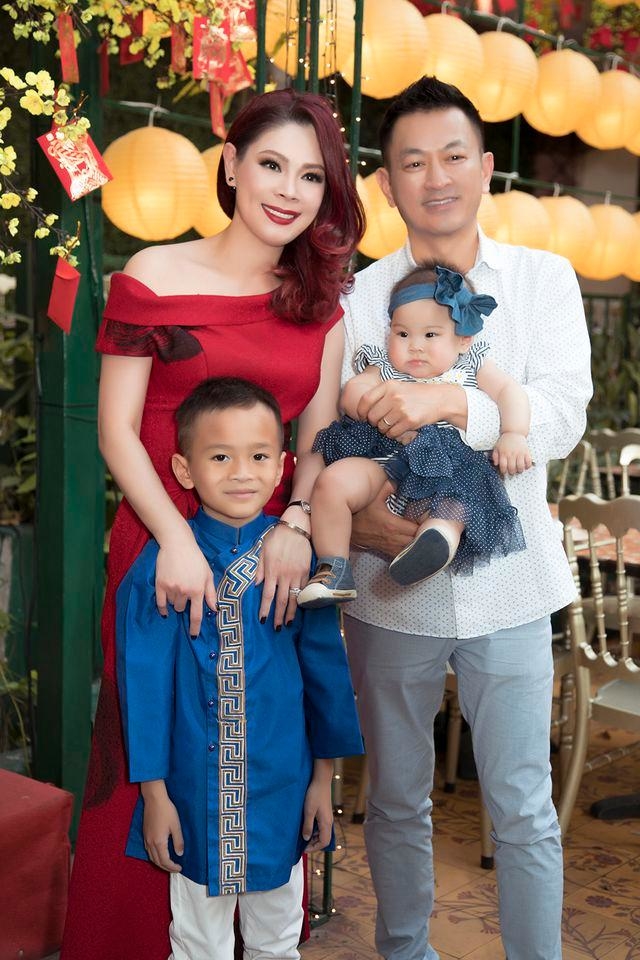 Thanh Thảo bức xúc khi cả con ruột lẫn con nuôi đều bị nói xấu