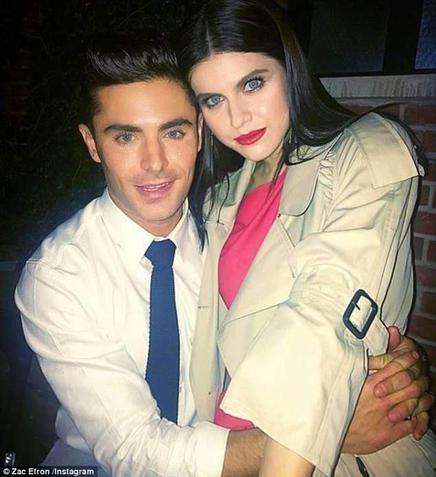 Tình trường dài dằng dặc của Selena Gomez và Zac Efron