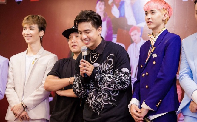 Toàn cảnh scandal ông bầu gạ tình ca sĩ trẻ ầm ĩ làng nhạc Vpop