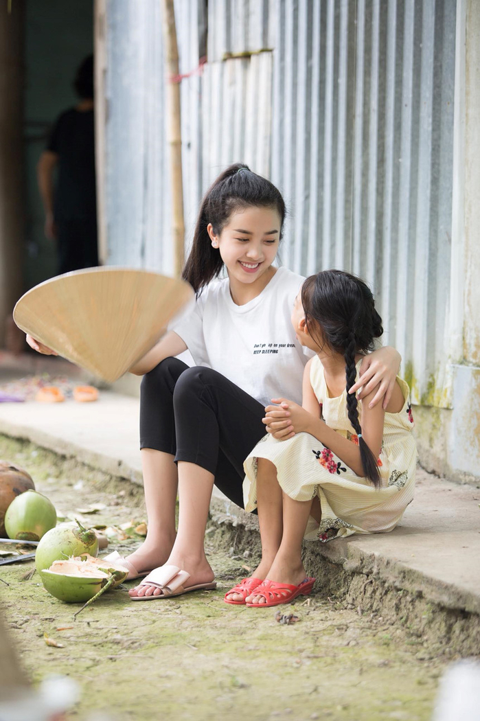 Top 5 HHVN sau gần nửa năm: Người công khai tình cảm, người chuyển ngạ