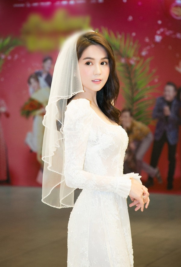 Top sao mặc đẹp - xấu: Kỳ Duyên sang chảnh, Yaya Trương Nhi lộ nội y