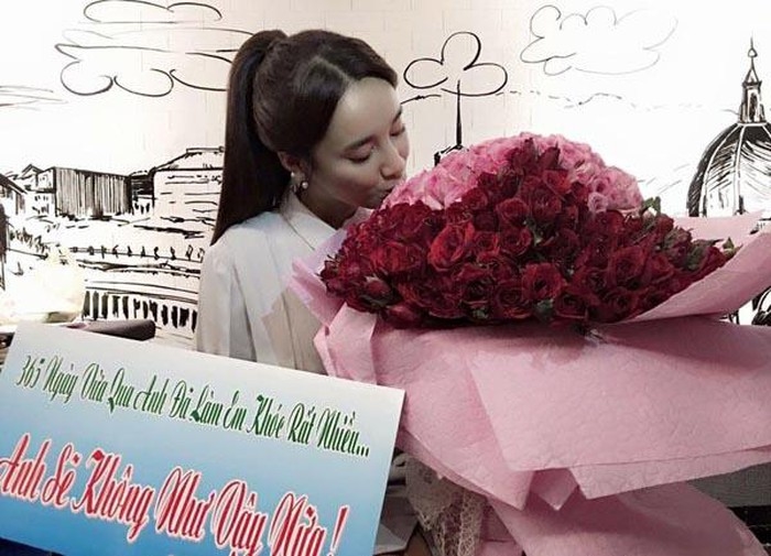 Nhung mon qua Nha Phuong va Hari Won nhan duoc khi yeu danh hai: Het ga nuong lai den do tien tỷ?