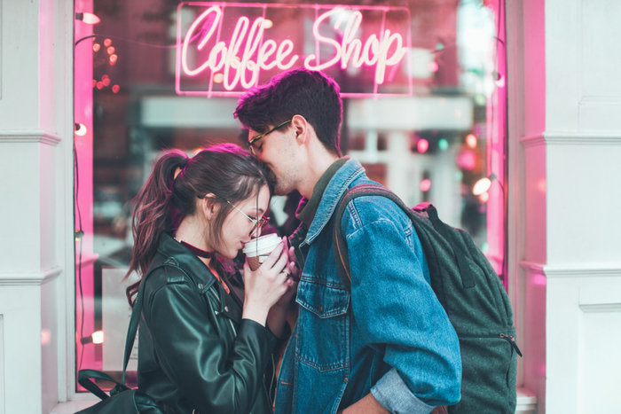 Tử vi tuần (18/2 - 24/2): Song Tử cãi nhau với người yêu