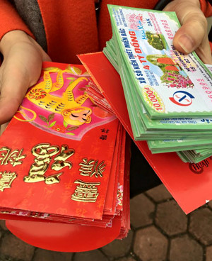 Tung chieu li xi doc, sep nha nguoi ta don tim nhan vien the nay day