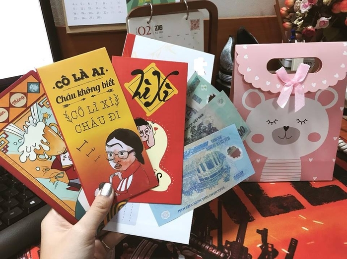 Tung chieu li xi doc, sep nha nguoi ta don tim nhan vien the nay day