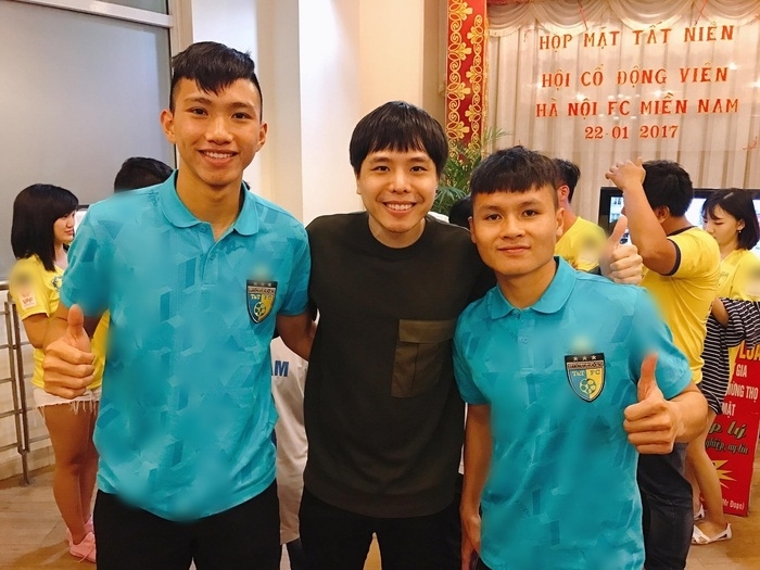 Vì sao Trịnh Thăng Bình thân thiết cùng các cầu thủ Việt?