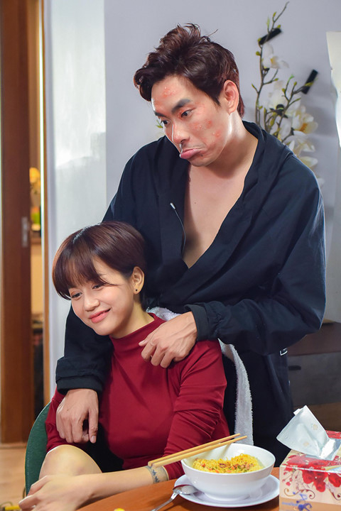 “Quyt lam cam chiu”: Vo duyen vo co sao Viet bi va lay khi scandal xay ra?