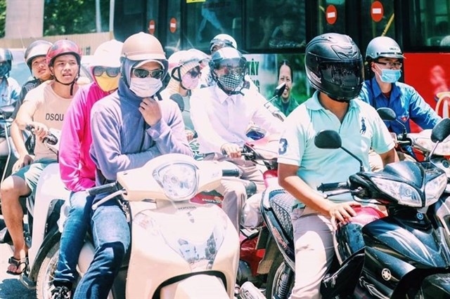 Sài Gòn “nắng đổ lửa” đâu là cách chống nắng an toàn