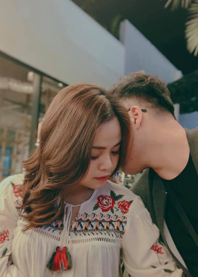 Tặng quà cho bạn gái thực dụng anh chàng còn đi khoe khắp thế gian