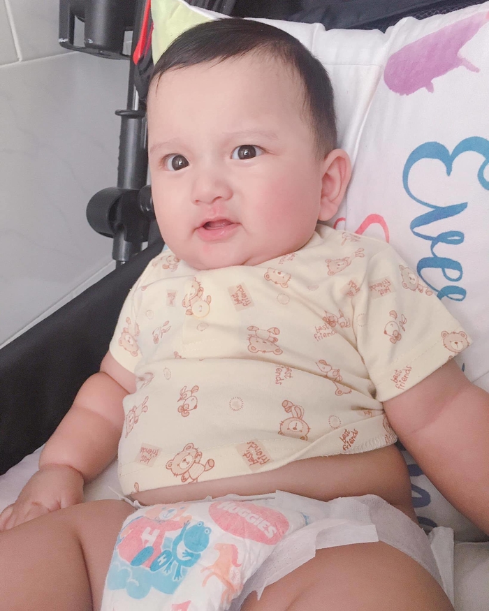 Bản sao nhí của thủ môn Đặng Văn Lâm khiến CĐM thích thú