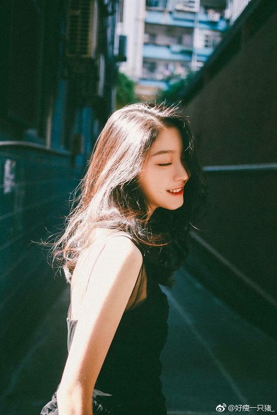 Phụ nữ muốn toả sáng, hãy bắt đầu thay đổi từ chính mình