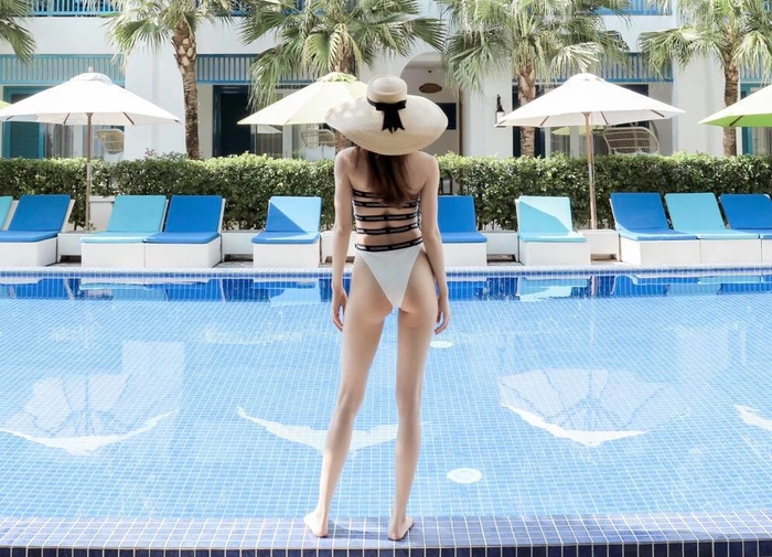Ai mới là đối thủ nặng ký với Bích Phương khi mặc váy khoe chân