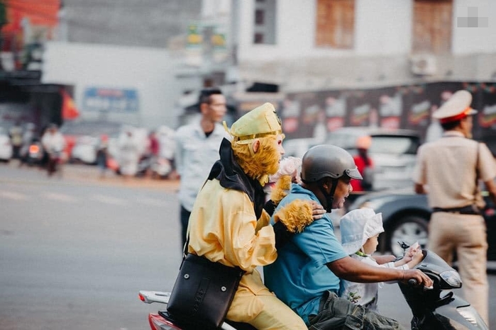 Ảnh vui tuần qua: Ngôn ngữ của loài chó, khi có mẹ ham sống ảo
