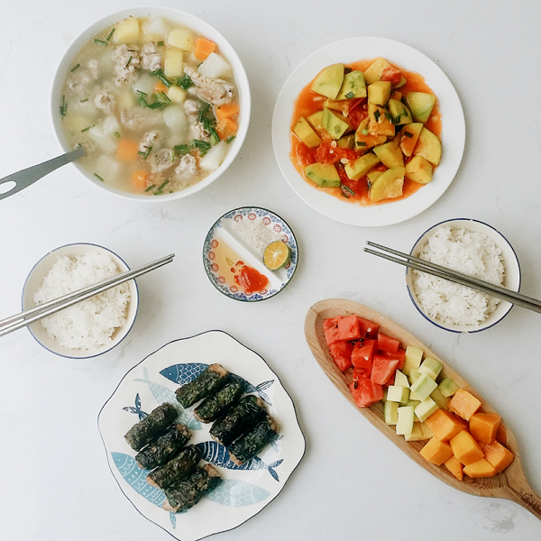 Chỉ 60 ngàn đồng, chị em nội trợ có ngay mâm cơm ngon - bổ - rẻ